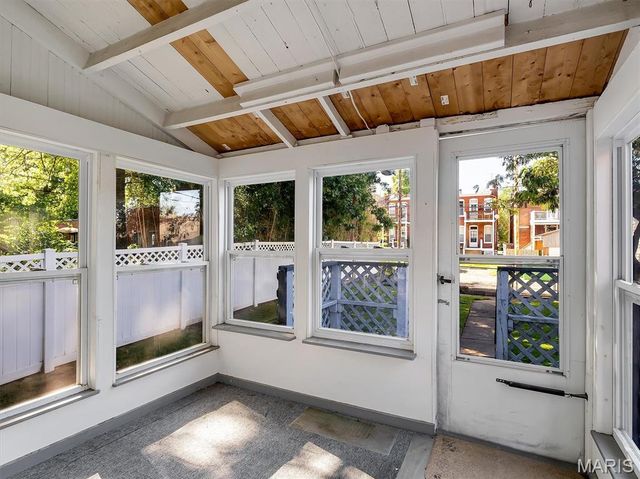 3950 Shenandoah Avenue, St Louis, MO 63110