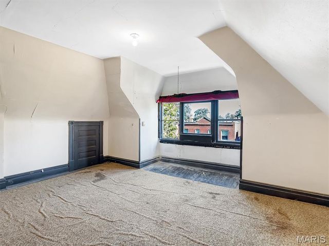 3950 Shenandoah Avenue, St Louis, MO 63110