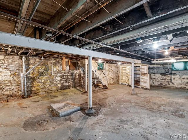 3950 Shenandoah Avenue, St Louis, MO 63110