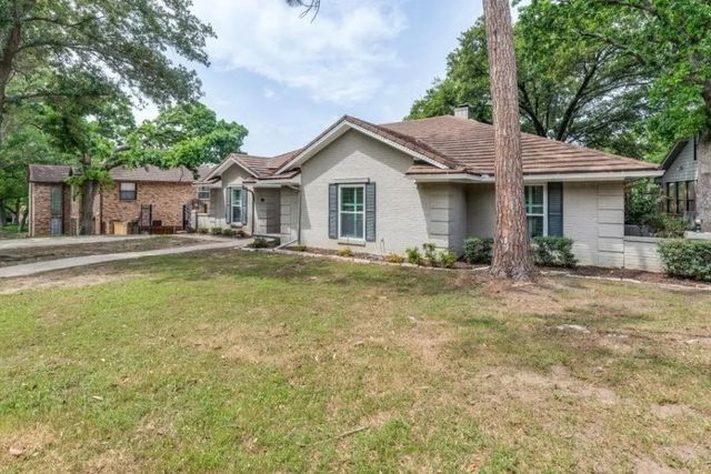 808 Portofino Drive, Arlington, TX 76012