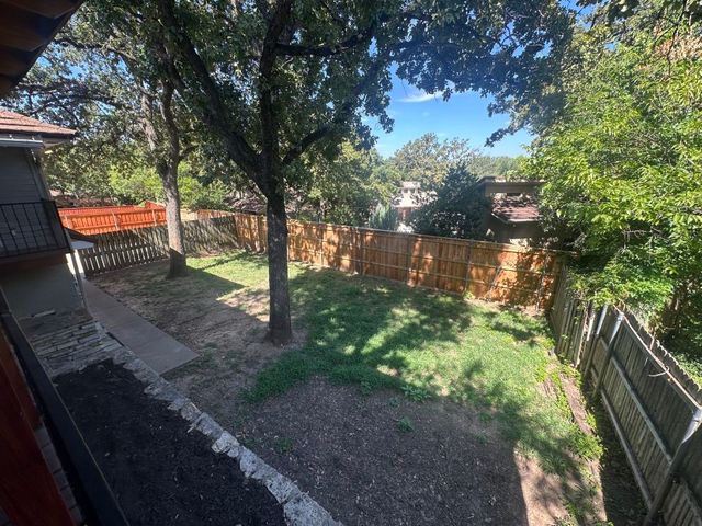 808 Portofino Drive, Arlington, TX 76012