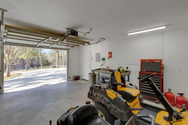 41 S Holly Glen Drive, Point Blank, TX 77364