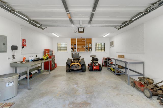 41 S Holly Glen Drive, Point Blank, TX 77364