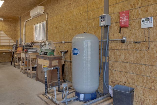 41 S Holly Glen Drive, Point Blank, TX 77364