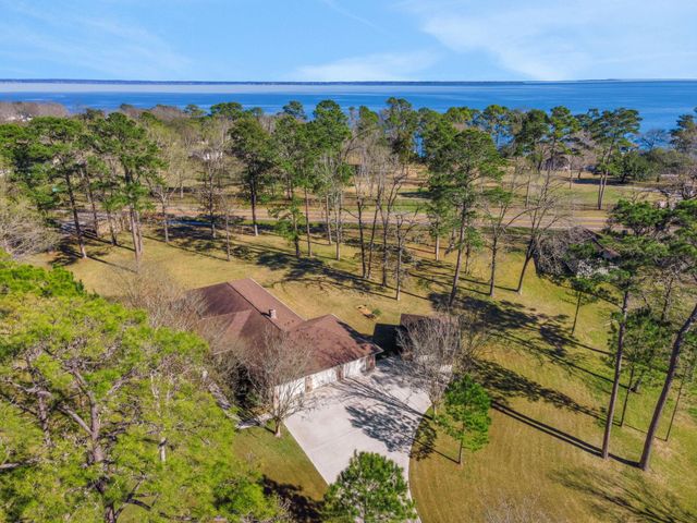 41 S Holly Glen Drive, Point Blank, TX 77364