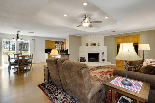 41 S Holly Glen Drive, Point Blank, TX 77364