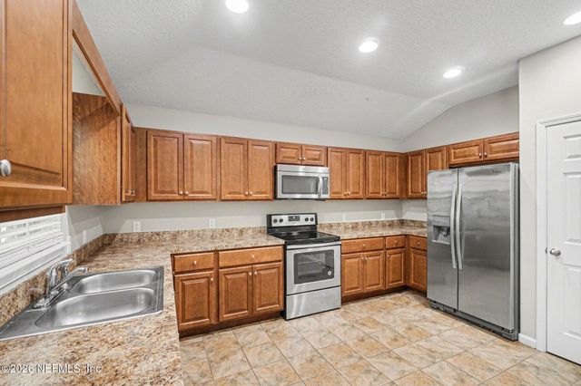 87061 FARNSWORTH Lane, Yulee, FL 32097