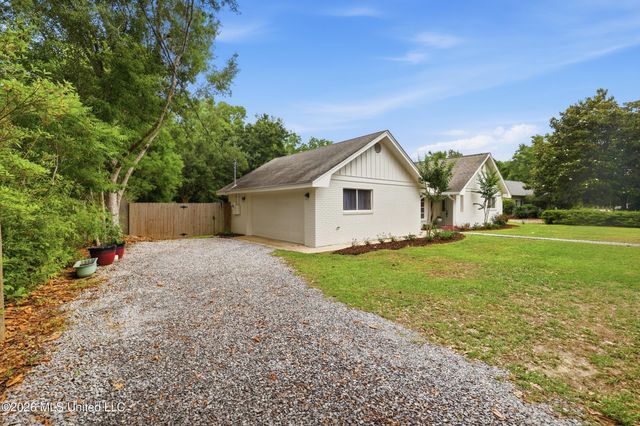 965 E Second Street, Pass Christian, MS 39571
