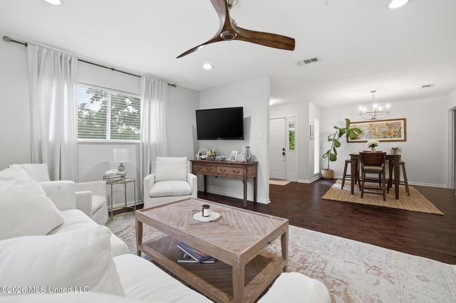 965 E Second Street, Pass Christian, MS 39571