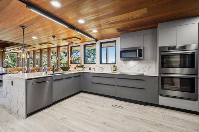 80 Skywood Way, Woodside, CA 94062