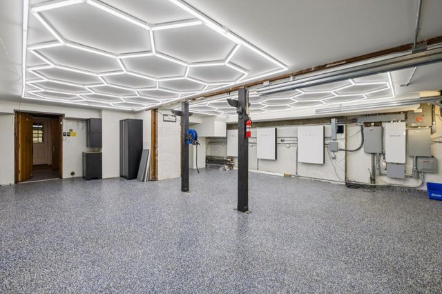 80 Skywood Way, Woodside, CA 94062