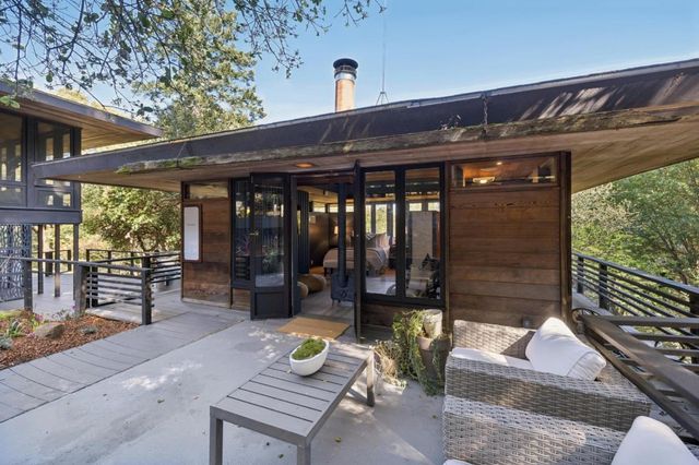 80 Skywood Way, Woodside, CA 94062