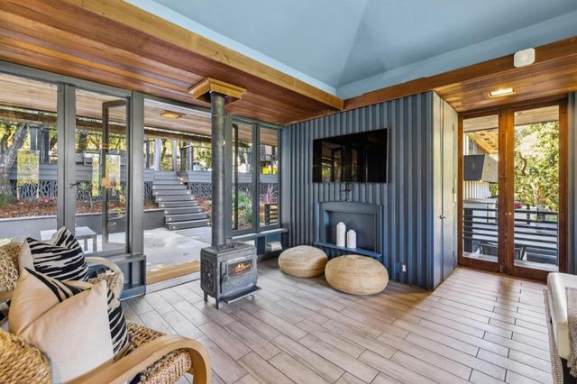 80 Skywood Way, Woodside, CA 94062