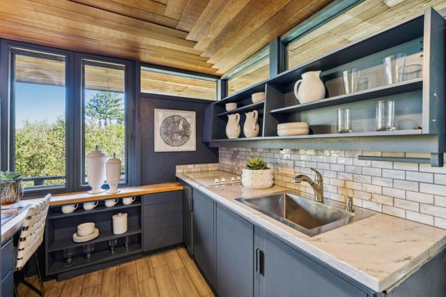 80 Skywood Way, Woodside, CA 94062