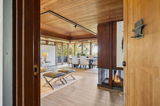 80 Skywood Way, Woodside, CA 94062