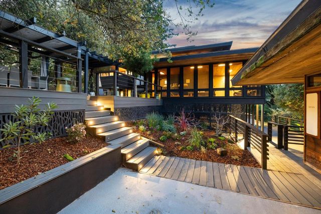 80 Skywood Way, Woodside, CA 94062