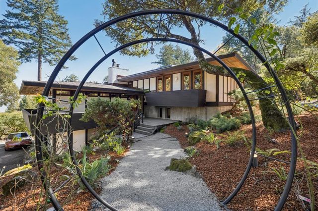 80 Skywood Way, Woodside, CA 94062