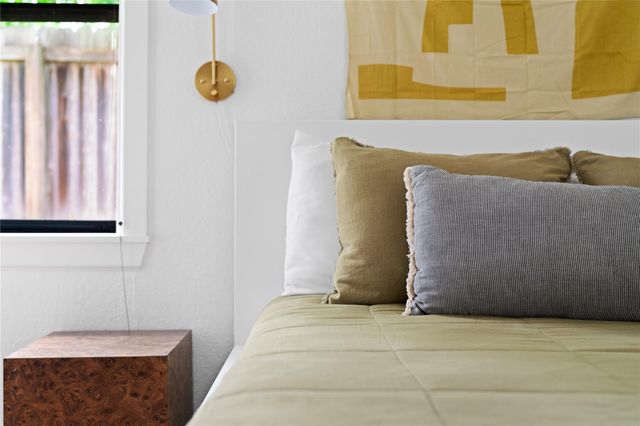 2906 Burning Oak DR, Austin, TX 78704