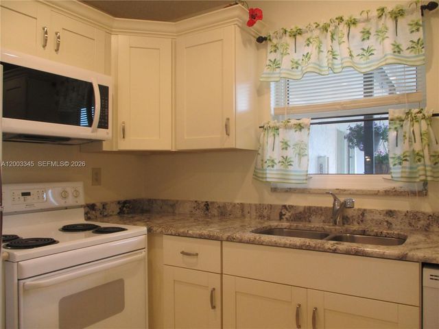 6531 SE Federal Hwy S212 S212, Stuart, FL 34997