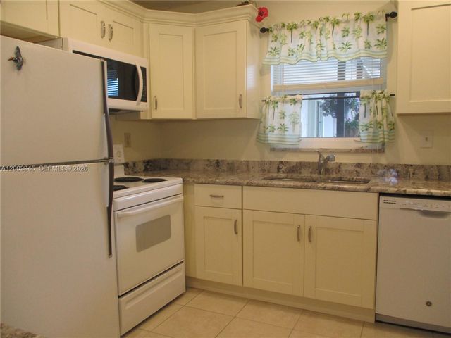 6531 SE Federal Hwy S212 S212, Stuart, FL 34997