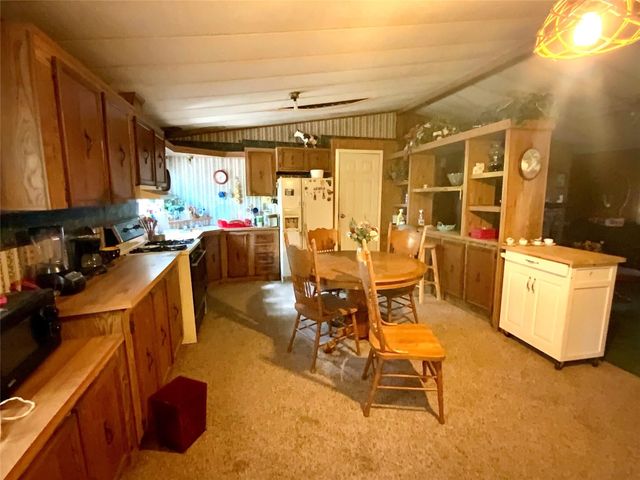 910 HWY 69, Emory, TX 75440