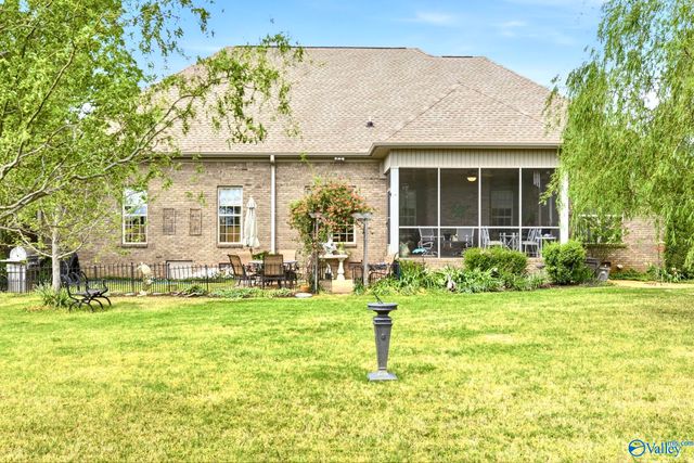 25870 Cobblestone Lane, Athens, AL 35613