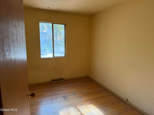 14 Arapaho Path, Saratoga Springs, NY 12866