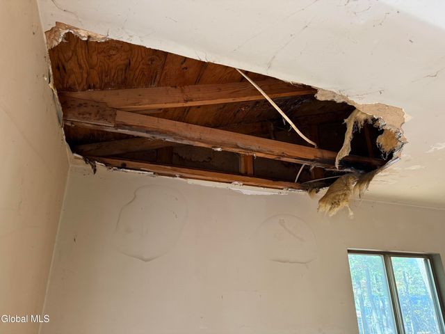 14 Arapaho Path, Saratoga Springs, NY 12866