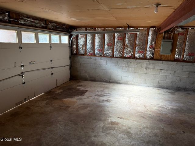 14 Arapaho Path, Saratoga Springs, NY 12866