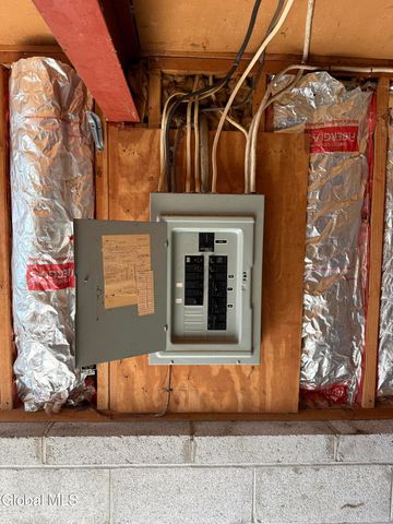 14 Arapaho Path, Saratoga Springs, NY 12866