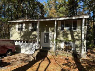 14 Arapaho Path, Saratoga Springs, NY 12866