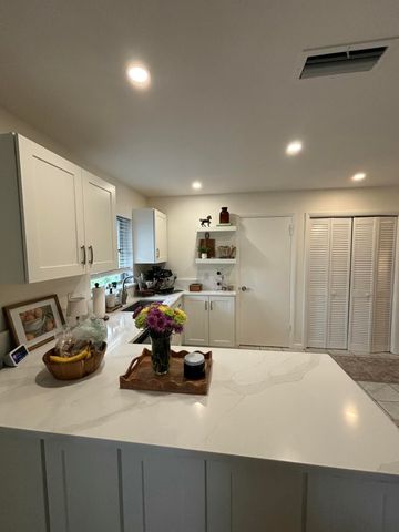 800 Ibis Way 4, North Palm Beach, FL 33408