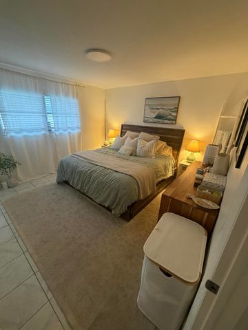 800 Ibis Way 4, North Palm Beach, FL 33408