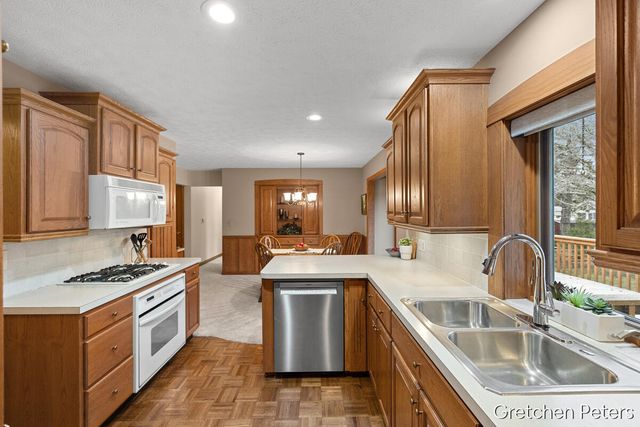 6852 Aleda Avenue, Grand Rapids, MI 49508