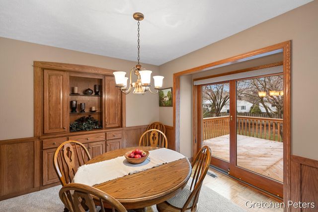 6852 Aleda Avenue, Grand Rapids, MI 49508