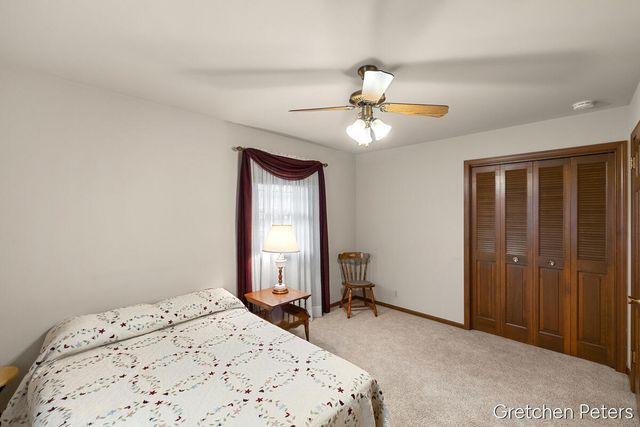 6852 Aleda Avenue, Grand Rapids, MI 49508