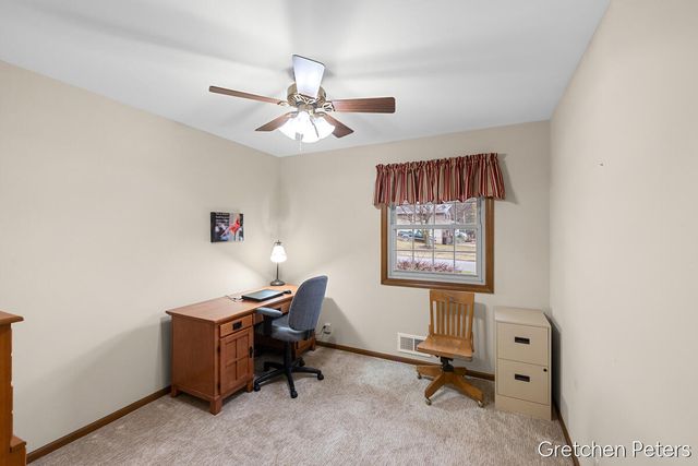 6852 Aleda Avenue, Grand Rapids, MI 49508