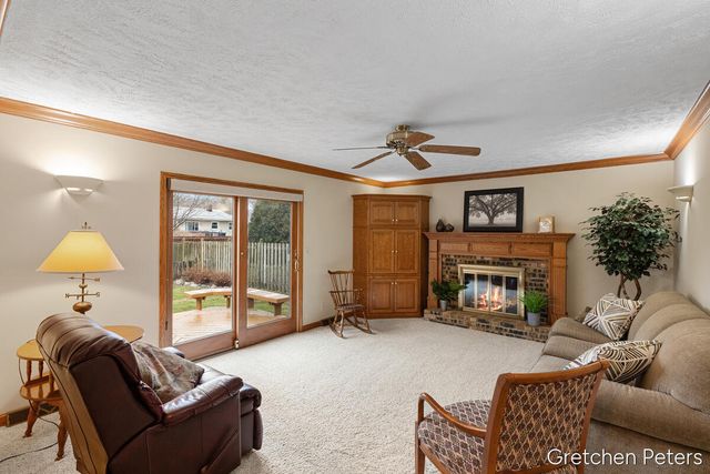 6852 Aleda Avenue, Grand Rapids, MI 49508