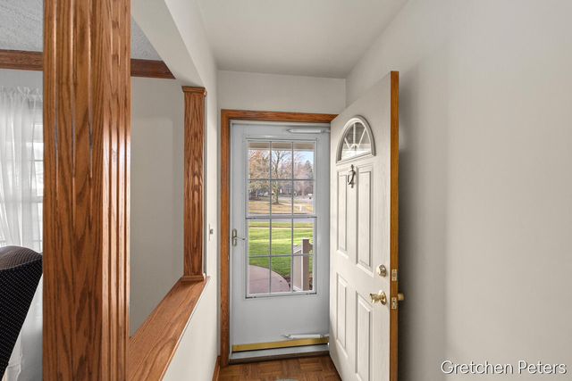 6852 Aleda Avenue, Grand Rapids, MI 49508