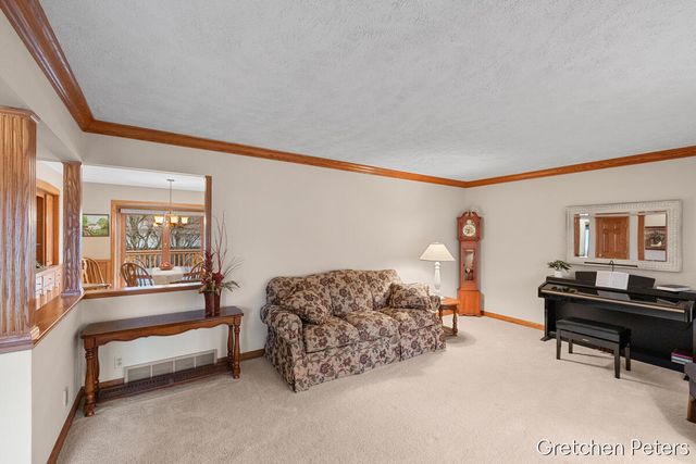 6852 Aleda Avenue, Grand Rapids, MI 49508