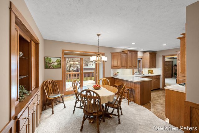 6852 Aleda Avenue, Grand Rapids, MI 49508