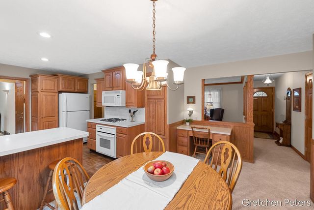 6852 Aleda Avenue, Grand Rapids, MI 49508