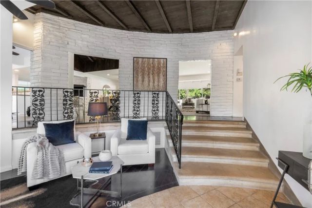 5139 San Feliciano, Woodland Hills, CA 91364