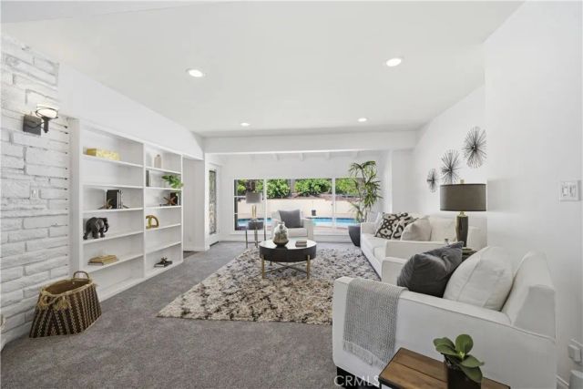 5139 San Feliciano, Woodland Hills, CA 91364