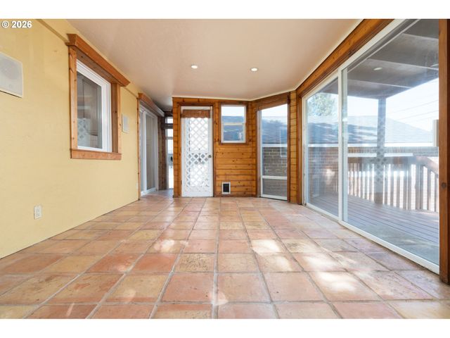 3809 H St, Vancouver, WA 98663