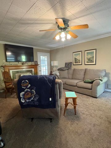 111 House Avenue, Manchester, KY 40962