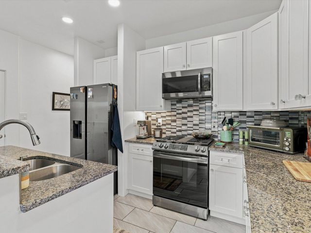 3932 Jaxson Lane, Santa Fe, NM 87507