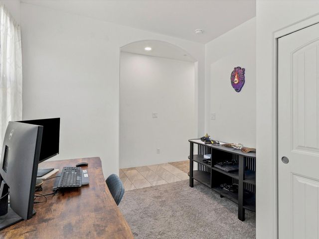 3932 Jaxson Lane, Santa Fe, NM 87507