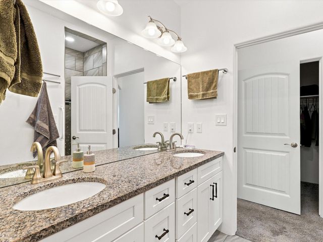 3932 Jaxson Lane, Santa Fe, NM 87507