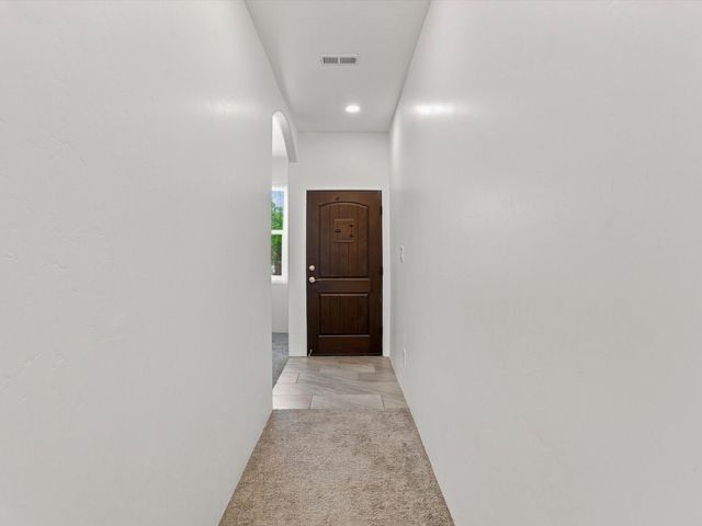 3932 Jaxson Lane, Santa Fe, NM 87507